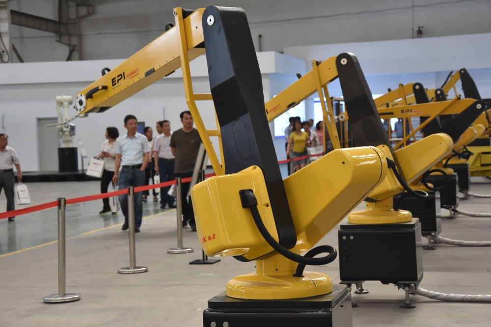 賽摩噴塗機器人